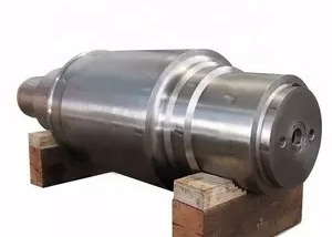 O eixo de rolo 42crmo4 de aço do forjamento Aisi4140 Scm440 1,7225 do dado forjou o eixo de aço da ranhura